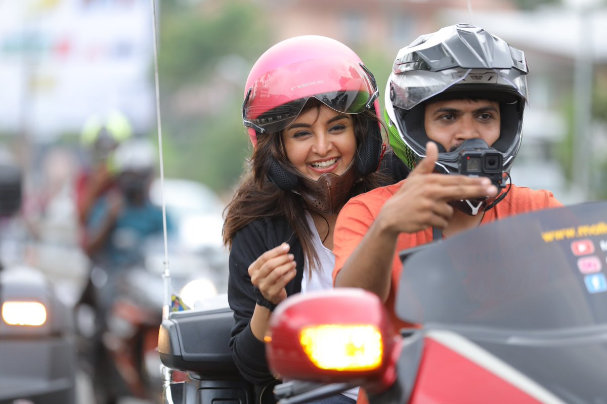Two Wheeler Driving Tips for Ladies – 25 BEST RIDING TIPS